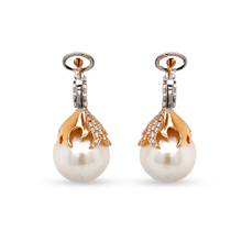 Load image into Gallery viewer, Pearl Earrings
