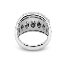 Load image into Gallery viewer, White Gold Diamond Ring
